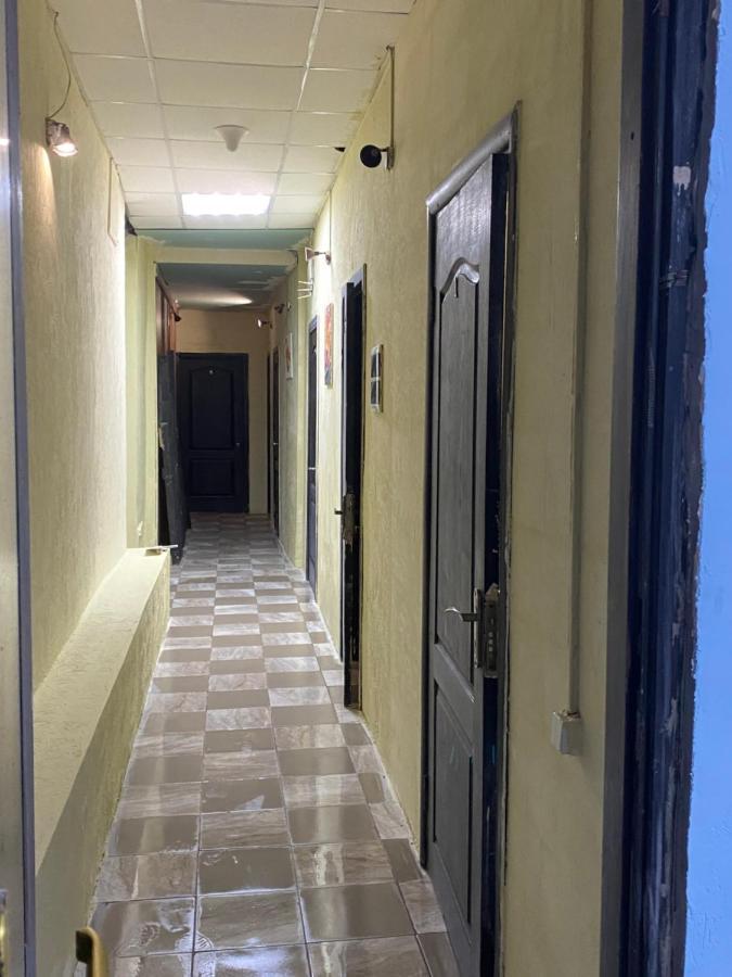 Black Wood Hostel Kijów Zewnętrze zdjęcie