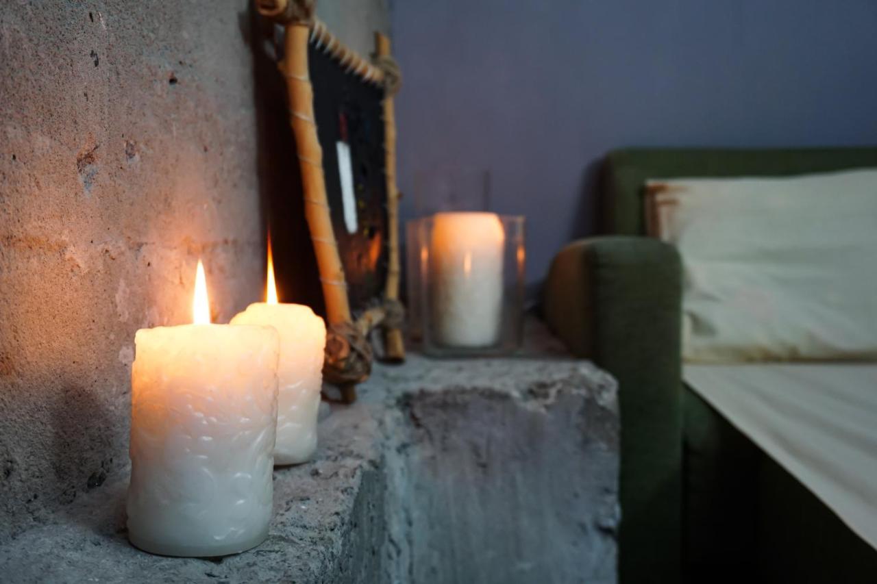 Black Wood Hostel Kijów Zewnętrze zdjęcie